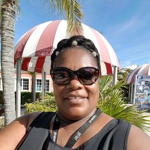 Meet your Posher, Norma